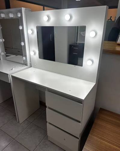 Escritorio maquillador